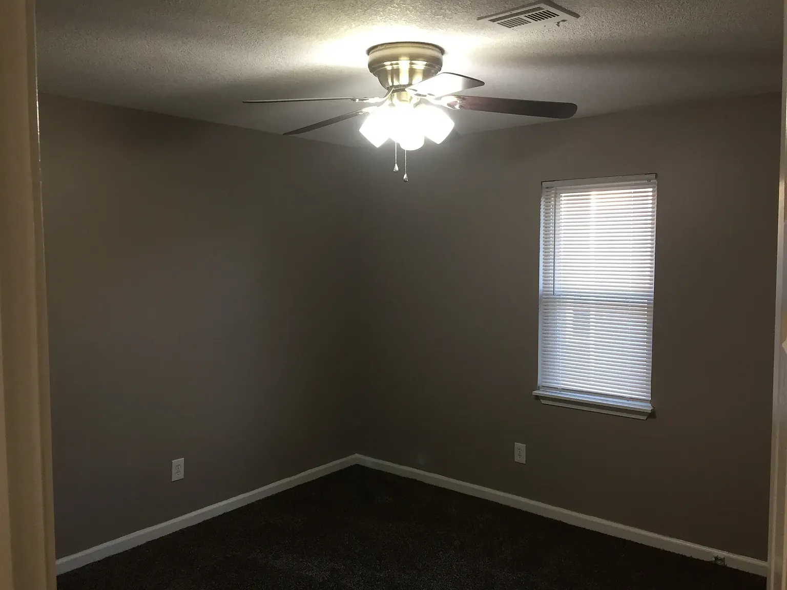 11003 NW Jones Drive, Parkville, MO 641 — Photo 4