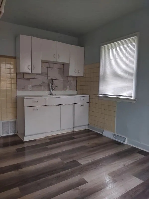 2244 Kentucky St — Photo 3