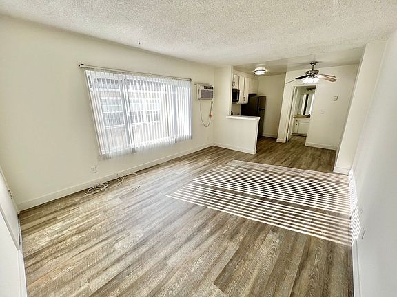 4th image of 3359 Mentone Ave APT 9