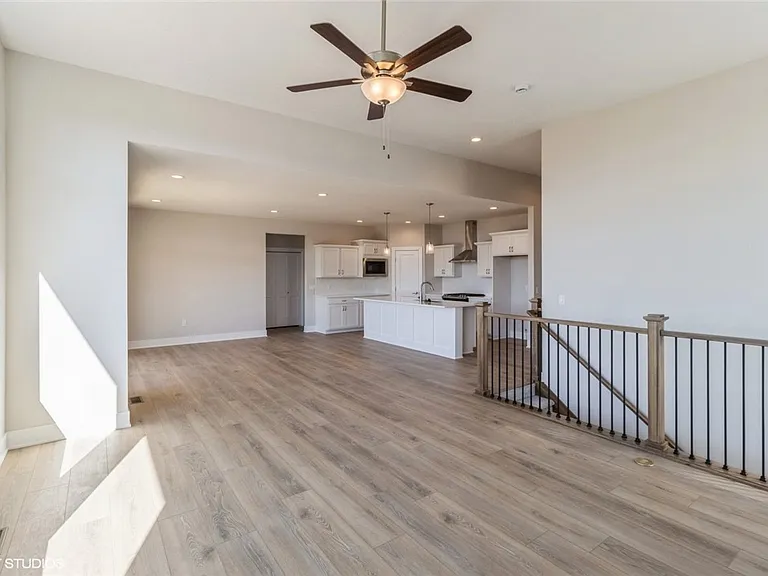 2780 SE Florence Dr — Photo 4