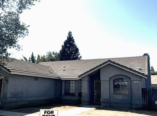 296 N Jasmine Ave, Clovis, CA 93611