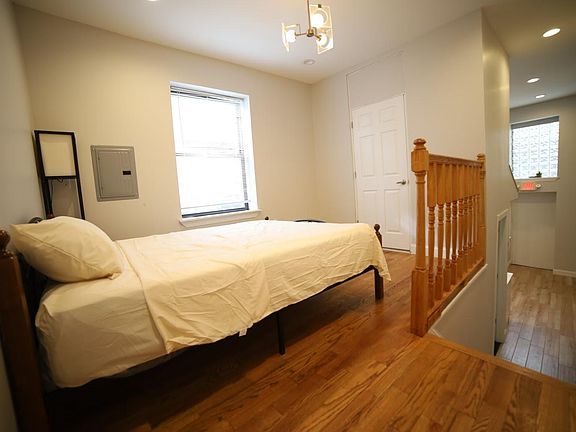 3rd image of 45 Clifton Pl #112B