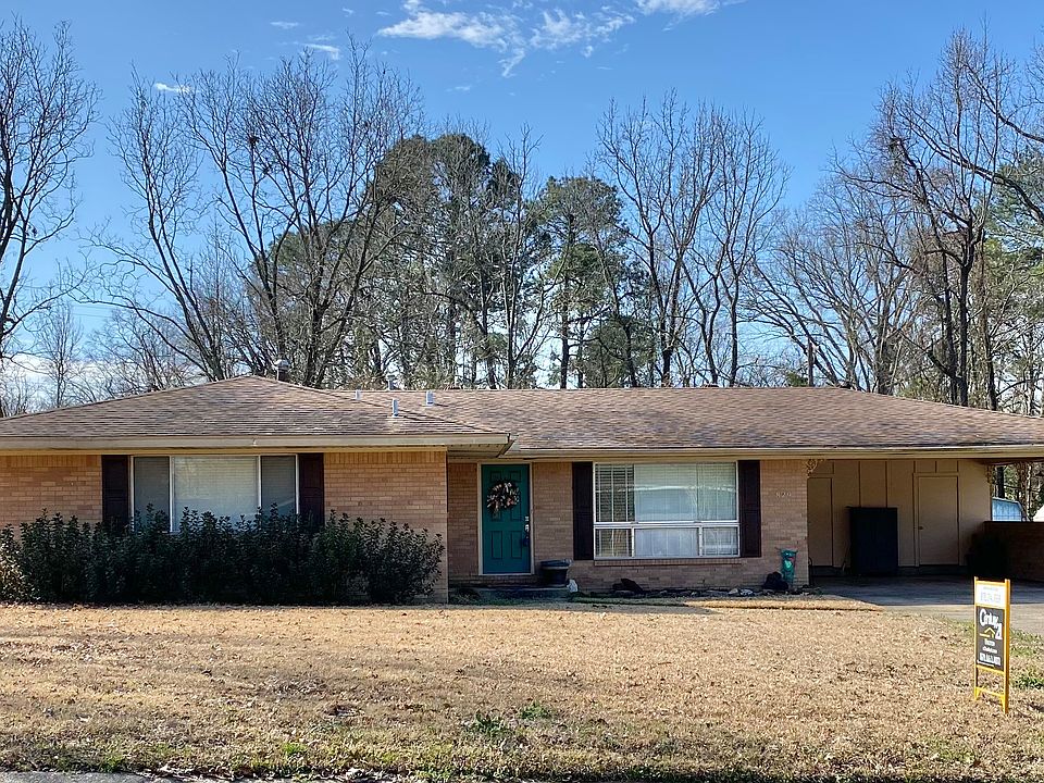 1st image of 829 Crestwood Dr