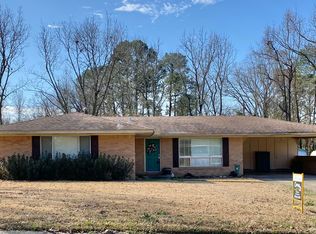 829 Crestwood Dr, El Dorado, AR 71730