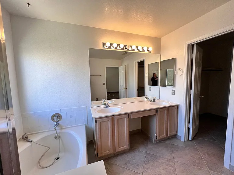 3310 E Nighthawk Way — Photo 14