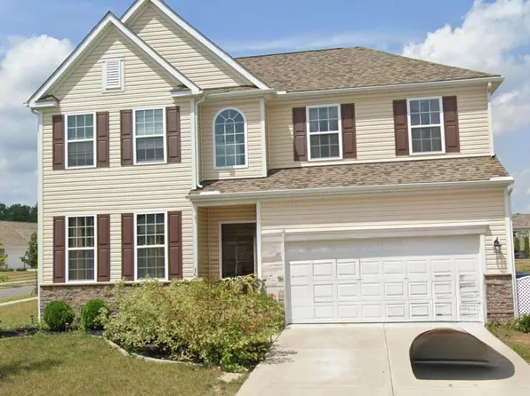 178 Old Bay Dr, Pataskala, OH 43062