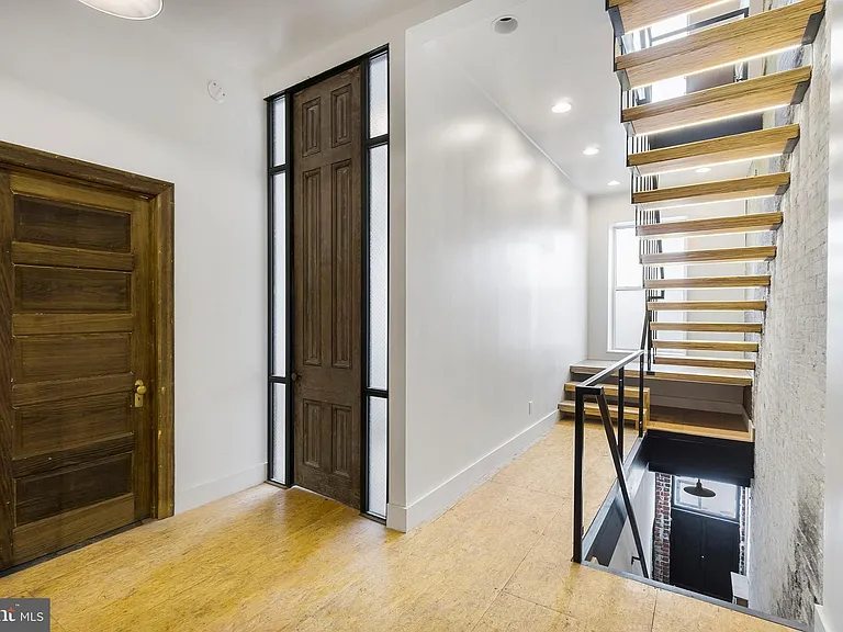 2020 E Fletcher St #1&2 — Photo 14
