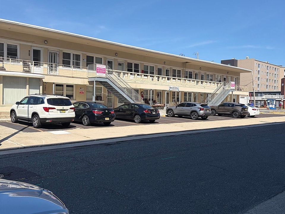 1st image of 132 S Providence Ave #106