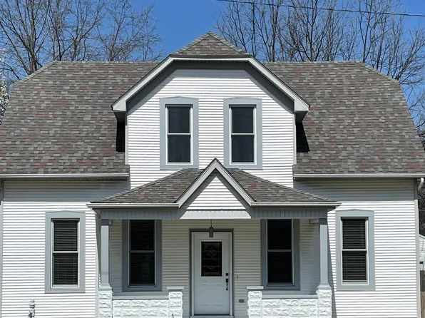 212 W Hanover St, New Baden, IL 62265