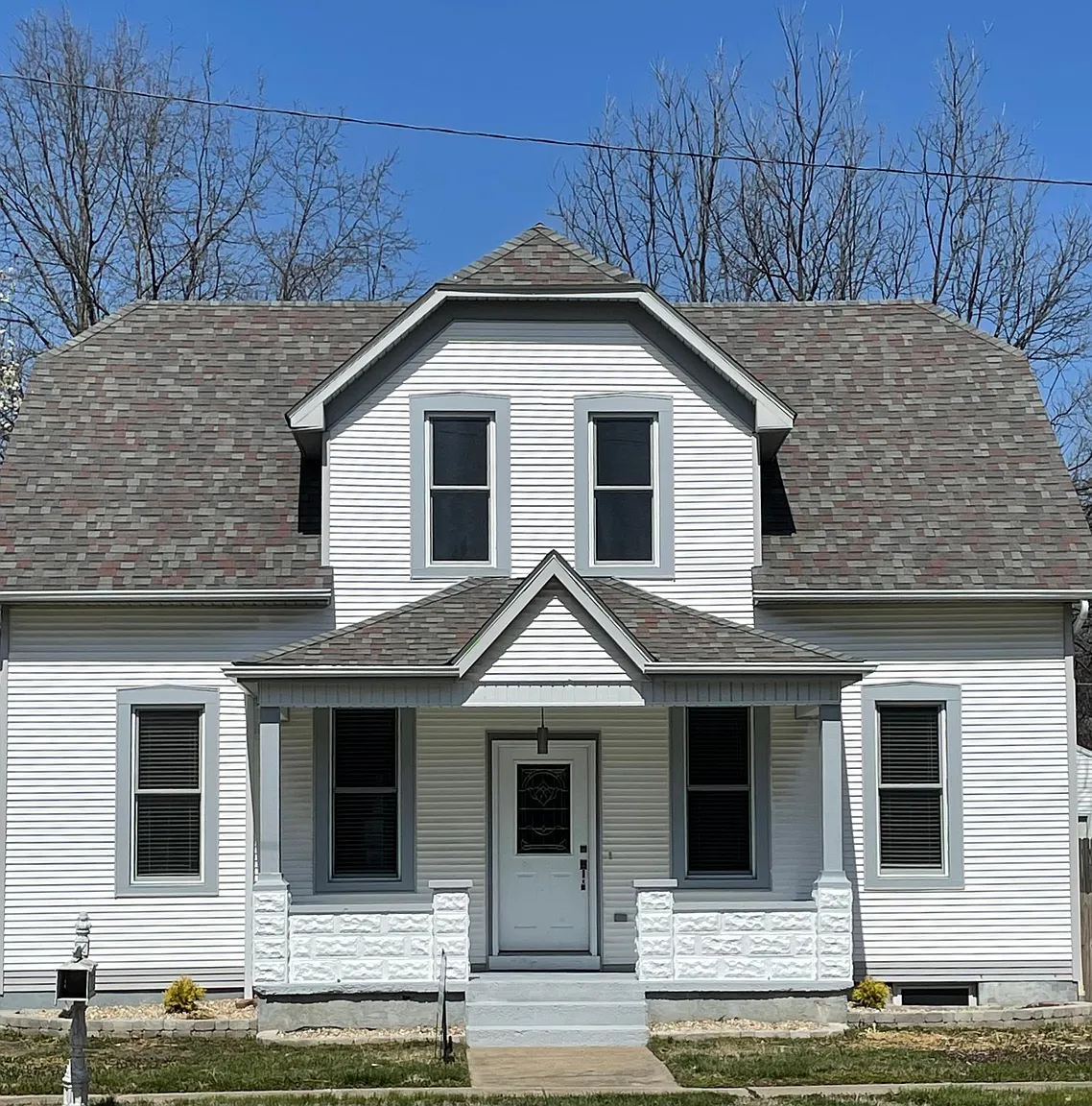 212 W Hanover St photo 1