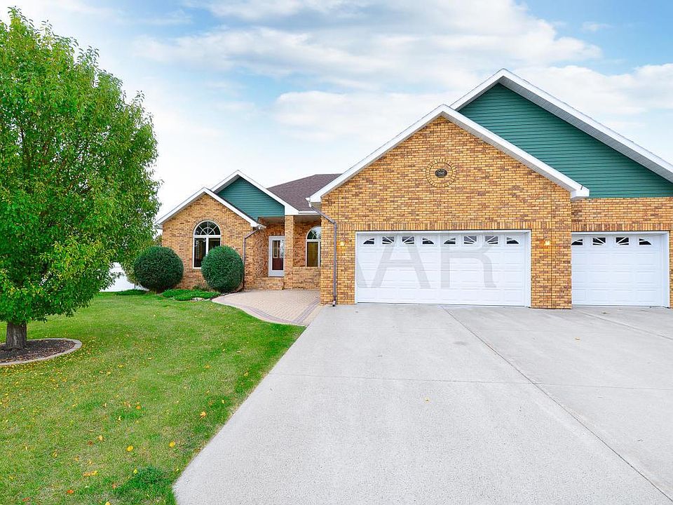 1st image of 2565 Sand Hills Ave