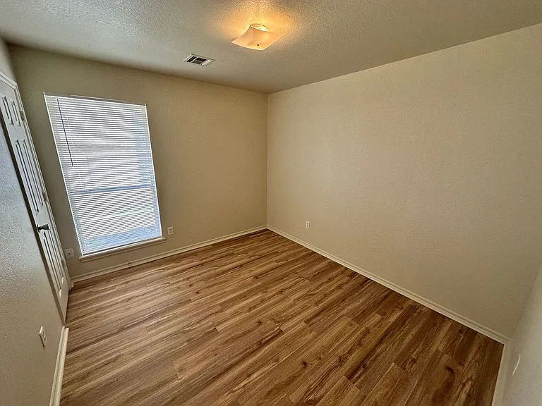 3201 Conestoga Dr — Photo 13