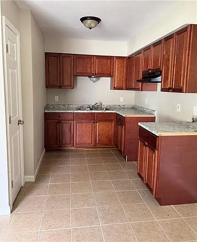 1000 M C Moore Rd — Photo 3