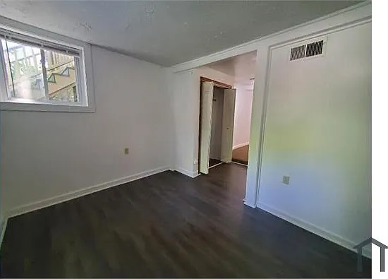 428 N Washington St — Photo 4