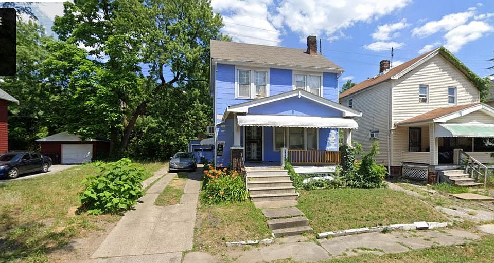 1st image of 1007 E 131st St