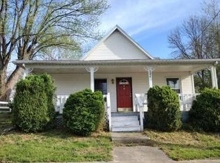 244 E Oak St, Campbellsburg, IN