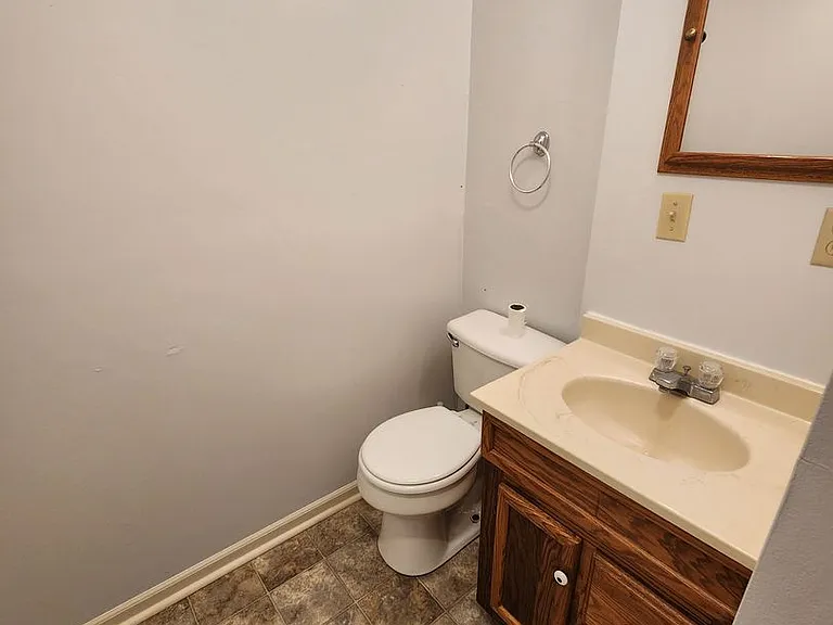 1812 SW Pembroke Ln — Photo 14
