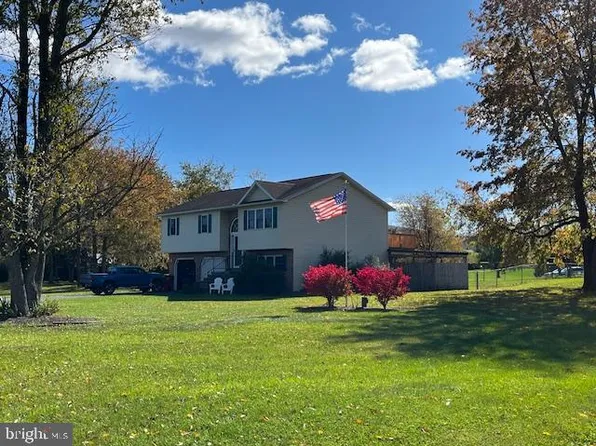 3 Antler Ct, Shippensburg, PA 17257