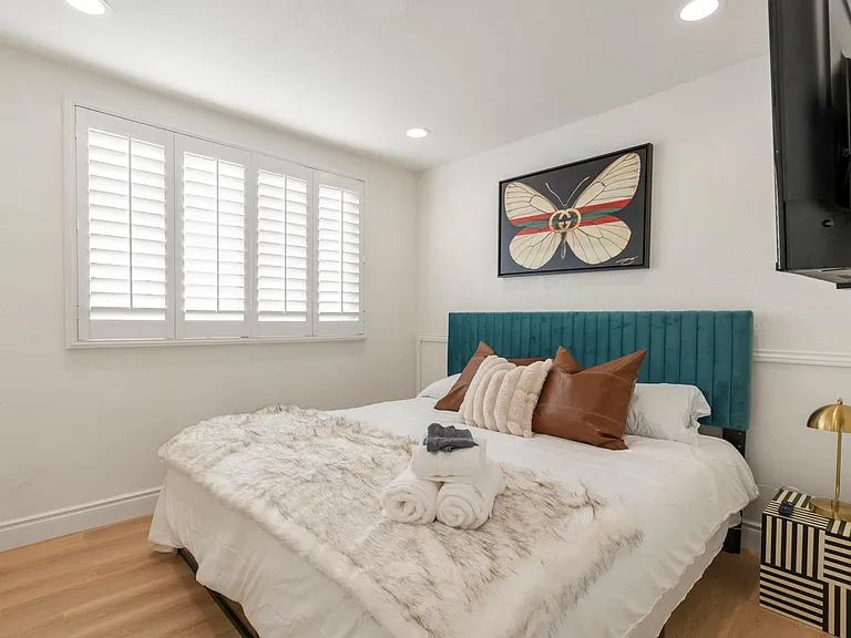 12464 Sanford St — Photo 24