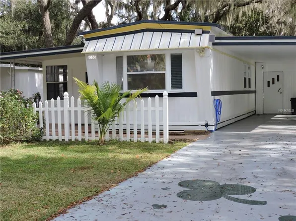 1303 Teakwood Ln, Lady Lake, FL 32159