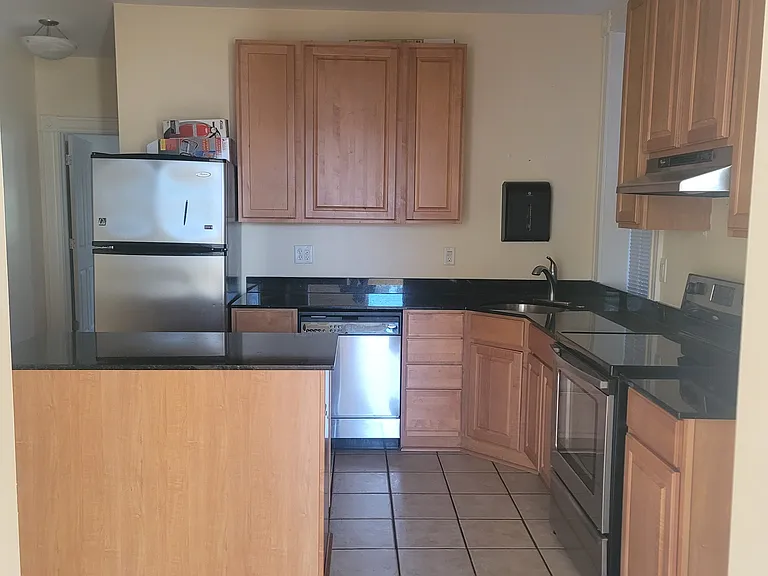 4549-4551 Oakland Ave #4549A — Photo 1