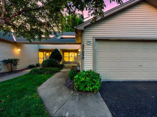 27699 Woodland Dr, Chisago City, MN 55013