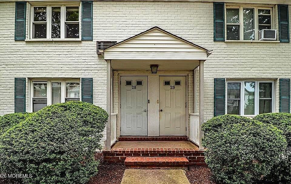 1st image of 28B Garfield Park #2802