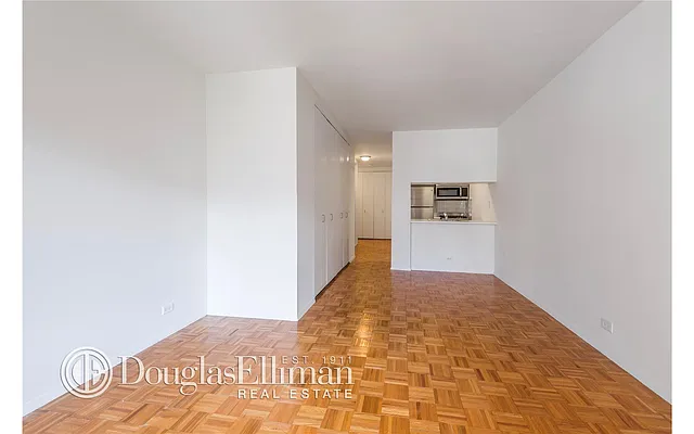 Rented by Douglas Elliman | media 17