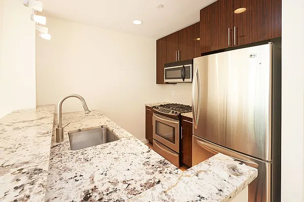 Rented by Lisa Management | media 3