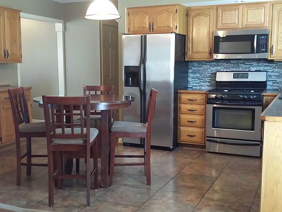 5th image of 20687 Churchill Ave