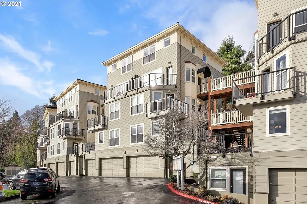 2 bed, 1.5 bath, 1068 sqft, $2,800 — Photo 1