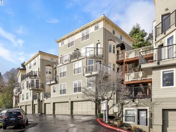 325 NW Uptown Ter APT 3B, Portland, OR 97210