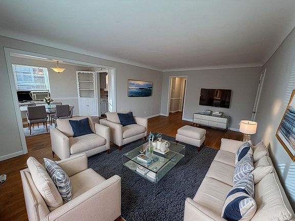 2nd image of 5929 Oakwood Ave #2