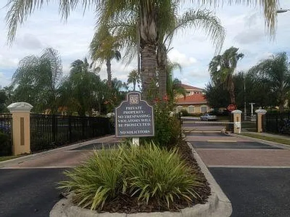 1015 Villagio Cir Unit 204, Sarasota, FL 34237