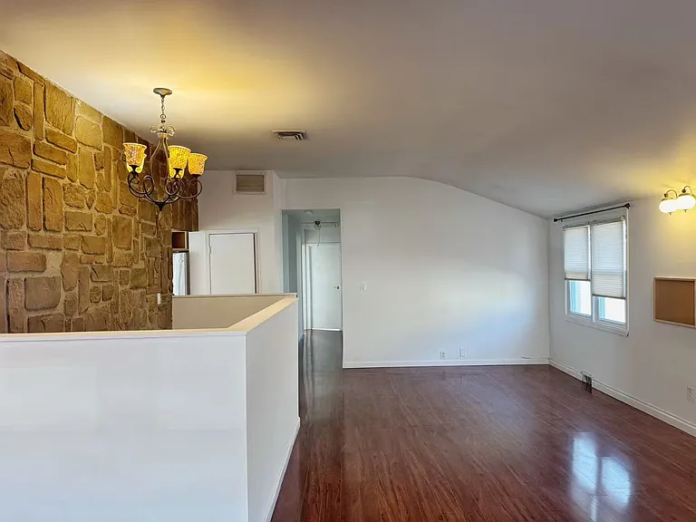218 Kelly Blvd #2 — Photo 8