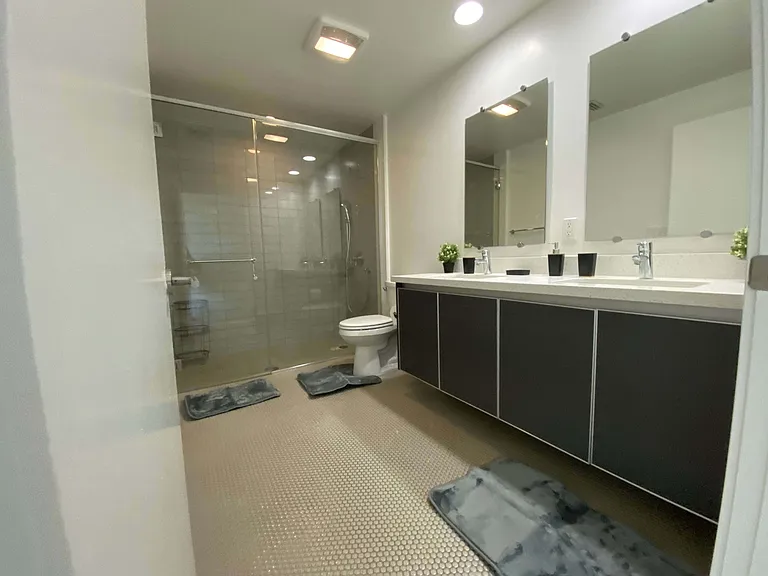 1435 N Poinsettia Pl — Photo 18