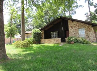 112 Oak Hollow St, Conroe, TX 77301