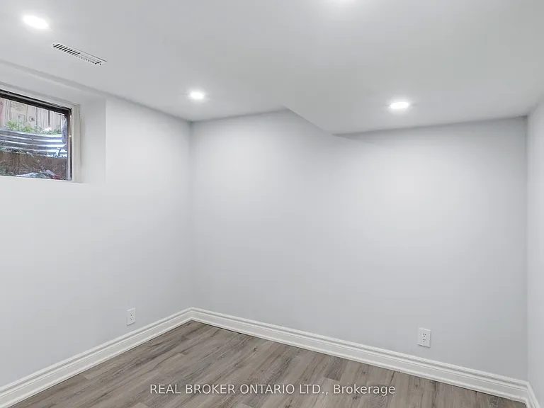134 Celina St #1 — Photo 20