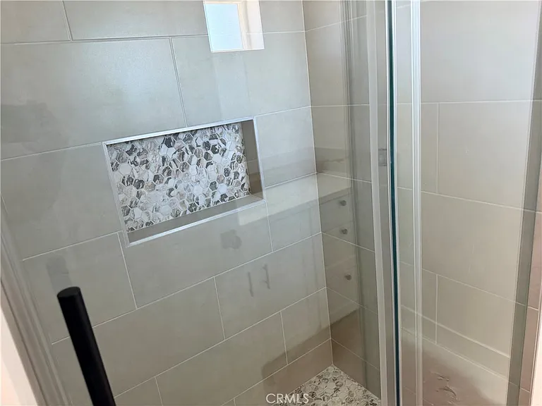 988 Valencia St #5 — Photo 15