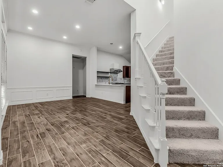 111 Westwood Way — Photo 26