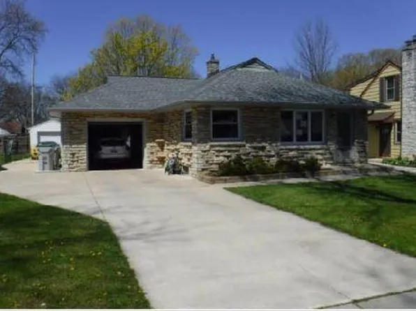 3957 S 56th St, Milwaukee, WI 53220