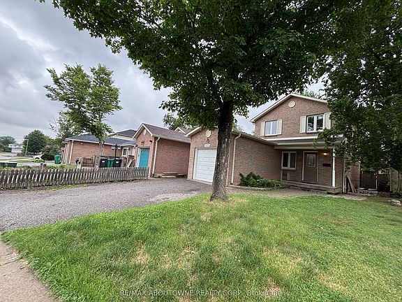 2nd image of 3072 Patrick Cres