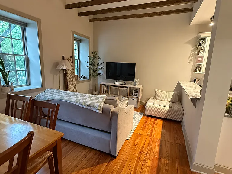 428 Northampton St #2B — Photo 6