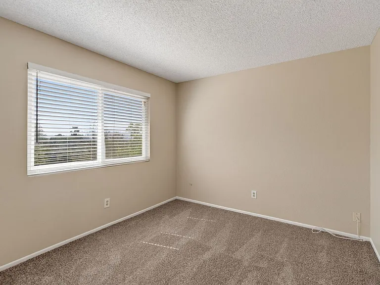 5245 Wainwright Ct — Photo 20