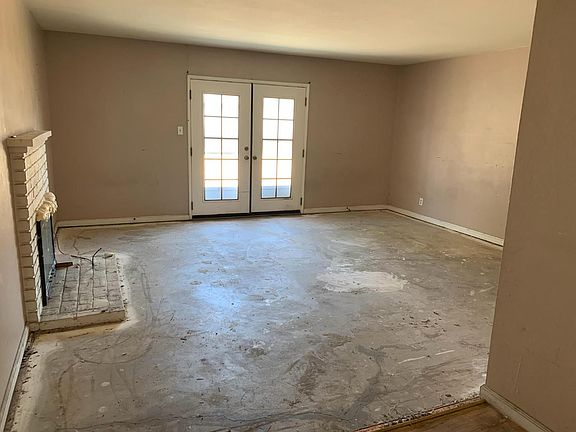 2nd image of 3511 E Rialto Ave