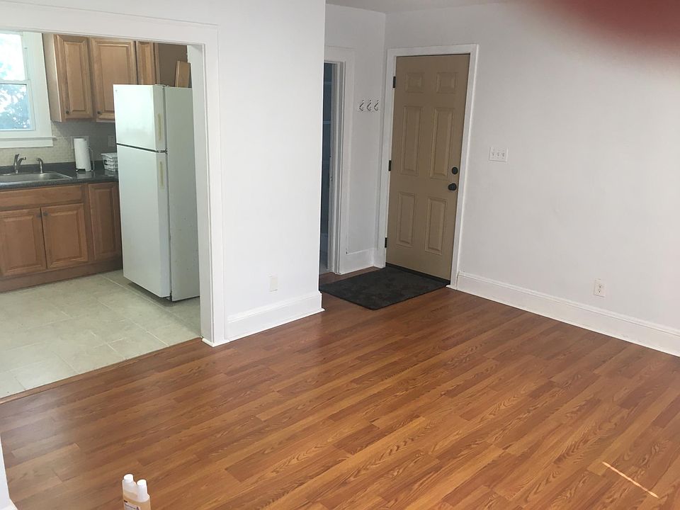 2nd image of 828 47th St Unit B