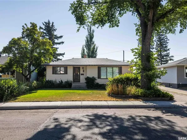 27 Ellison CRESCENT, Regina, SK S4R 4V4