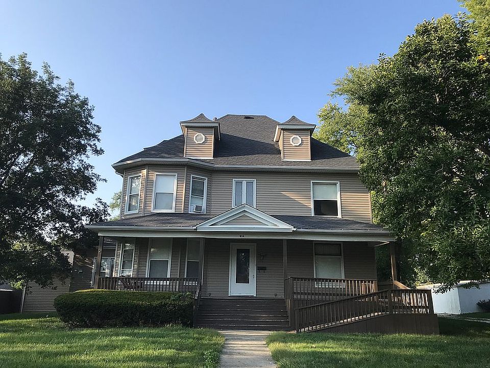 214 N Main St, Carrollton, IL 62016 Zillow