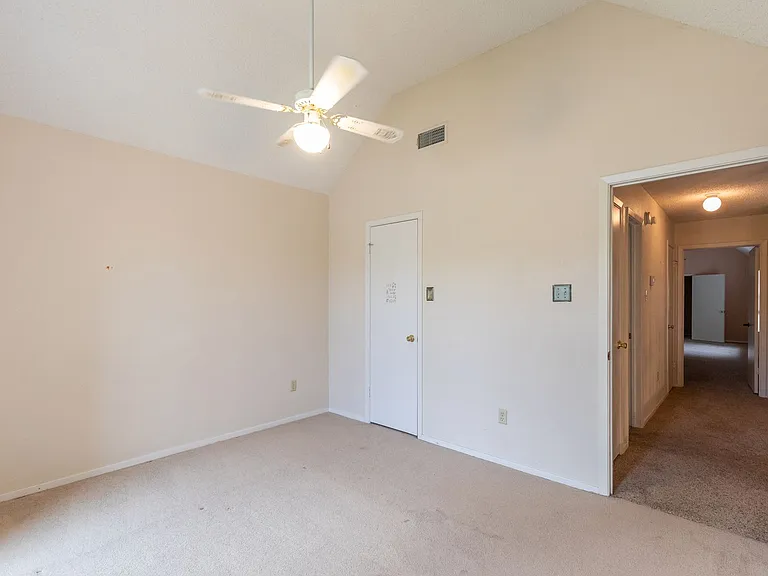 2250 Rim Rock Rd — Photo 45