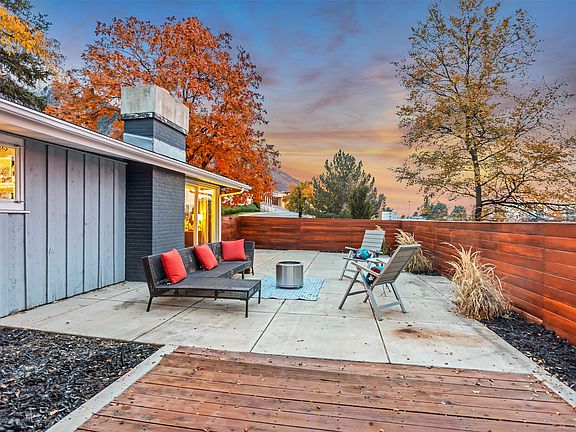 4th image of 4271 S Sunset View Dr